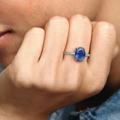 Bague Halo avec Pierre ovale bleue Pandora Timeless