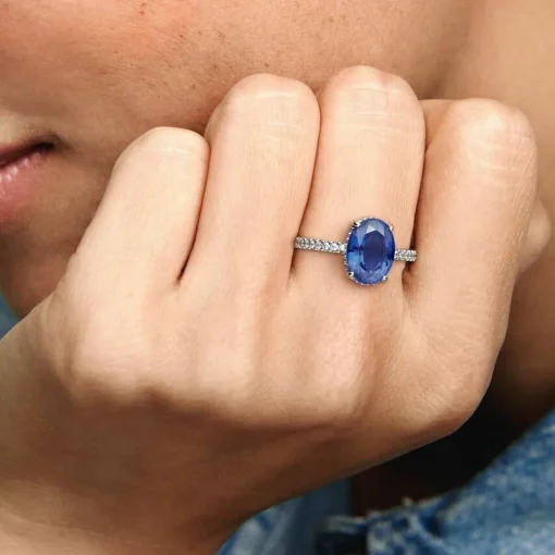 Bague Halo avec Pierre ovale bleue Pandora Timeless