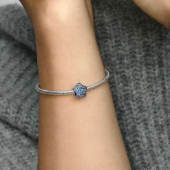 Charm Étoile Pavée Audacieuse