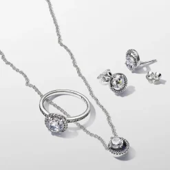 Collier avec Pendentif Halo Scintillant