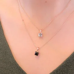 Collier Simple Square Or Rose